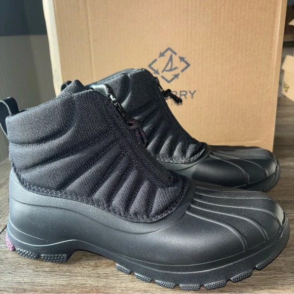 Sperry Duck Boots NIB - Picture 1 of 9